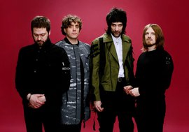 Kasabian: "Hay una línea muy fina entre el juicio y la locura"