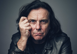 Steve Hogarth: "Vivo cosas muy extrañas gracias a Marillion"