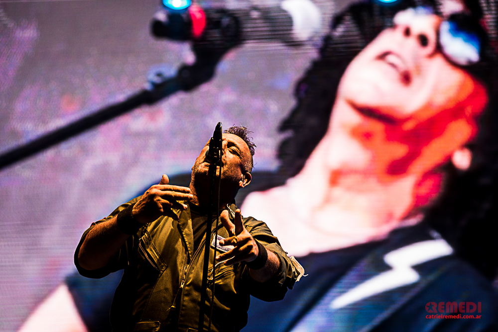 Cosquín Rock '16: Día 1 - Comenzó la décimo sexta edición del festival de rock, que en su primera jornada aglomeró una variedad de estilos en el escenario principal y muchas bandas debutantes en los distintos sectores. Lo mejor estuvo de la mano de El Plan de la Mariposa, Todo Aparenta Normal y Kapanga. 0bd065ef 893f 4f02 bb8f ea0e2ac4e98a
