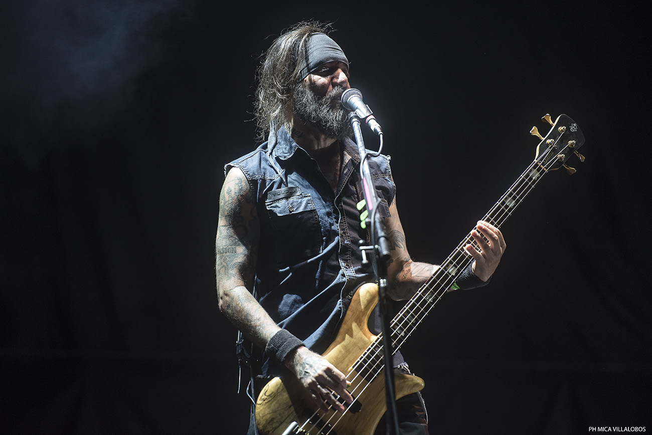 Cosquín Rock 2017: Día 1 - Con muchos espacios vacíos en el Aeródromo de Santa María de Punilla, arrancó el festival más federal de la Argentina y que en su primera jornada reunió al rock and roll con el metal, el punk y el blues. 9a0ff87b 0b4f 4c78 bad9 937f5ec8ccdf