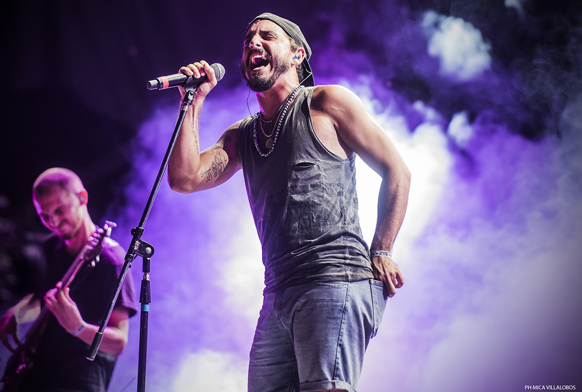 Cosquín Rock '16: Día 1 - Comenzó la décimo sexta edición del festival de rock, que en su primera jornada aglomeró una variedad de estilos en el escenario principal y muchas bandas debutantes en los distintos sectores. Lo mejor estuvo de la mano de El Plan de la Mariposa, Todo Aparenta Normal y Kapanga. ad29ad5b 1be6 4335 9aff 3e0d5a313068