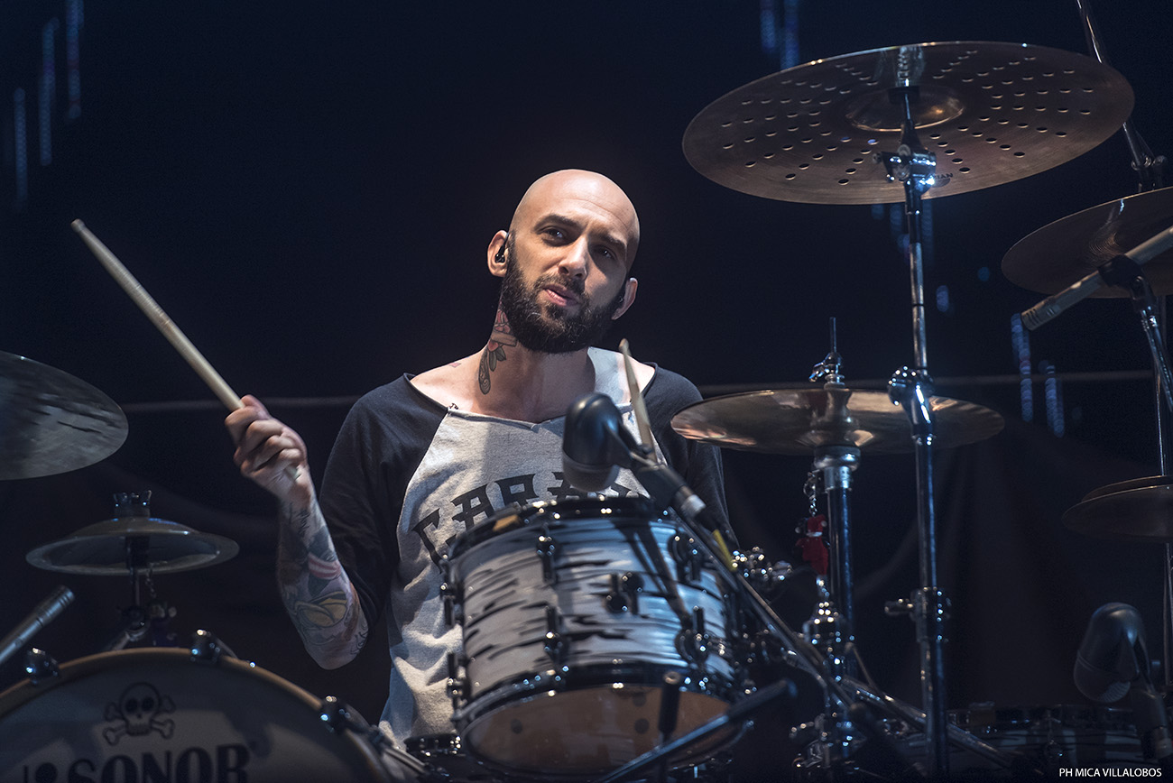 Cosquín Rock 2017: Día 1 - Con muchos espacios vacíos en el Aeródromo de Santa María de Punilla, arrancó el festival más federal de la Argentina y que en su primera jornada reunió al rock and roll con el metal, el punk y el blues. e6b4f486 dcaa 4826 8cec 2c0a50f86db1