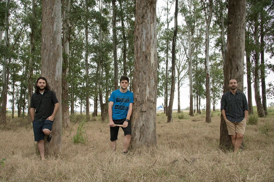 Desmontaje: "No nos amarramos a un solo lugar" - Con bases en el rock de la vieja escuela fusionado con la modernidad y reivindicando la inocencia infantil, el trío rosarino Desmontaje lanzó su álbum debut "Por qué no?". 9ec58686 13af 4ac3 8d7d 716622fa6ef7