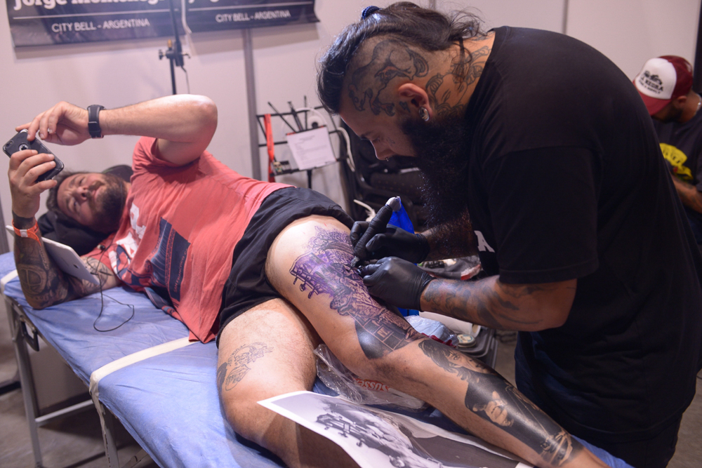Postales del Tattoo Show - Miles de personas visitaron la 15º edición del Tattoo Show, este fin de semana en La Rural. Una convención de tres días con invitados internacionales, exhibiciones, bandas en vivo y el ya tradicional concurso con los mejores tatuajes. 1070fc8d 8595 4d3e be6a 471820d846f6