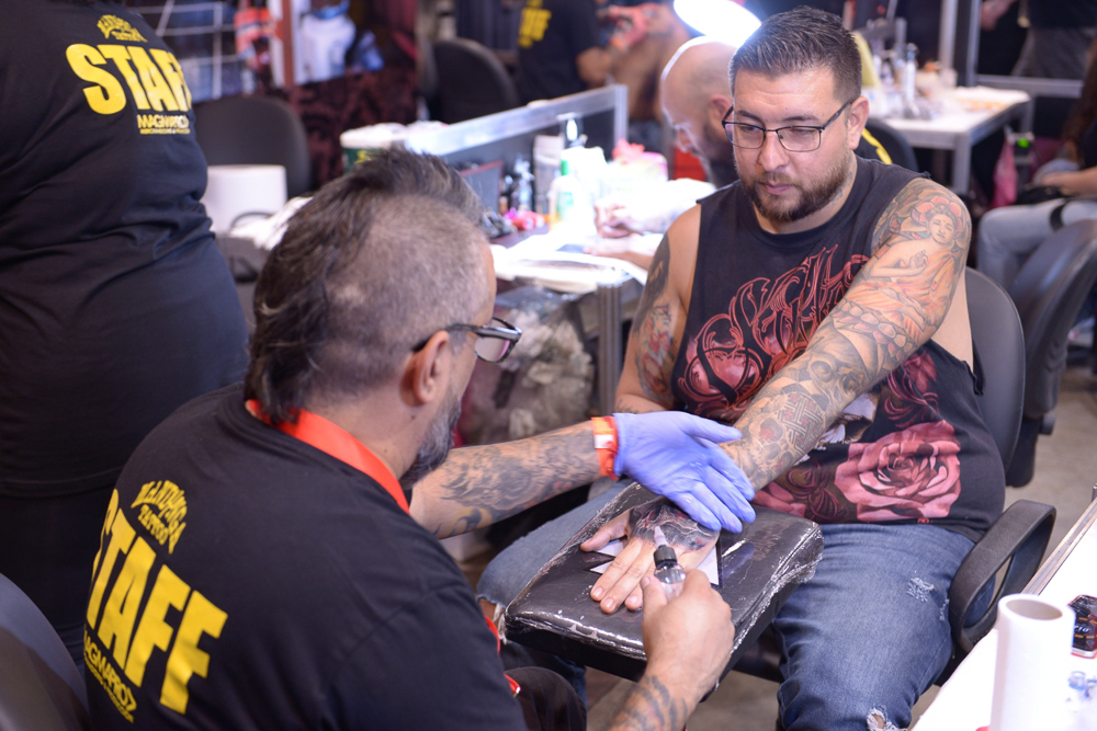 Postales del Tattoo Show - Miles de personas visitaron la 15º edición del Tattoo Show, este fin de semana en La Rural. Una convención de tres días con invitados internacionales, exhibiciones, bandas en vivo y el ya tradicional concurso con los mejores tatuajes. e17b97e0 8e20 422c af16 2a613d68a208