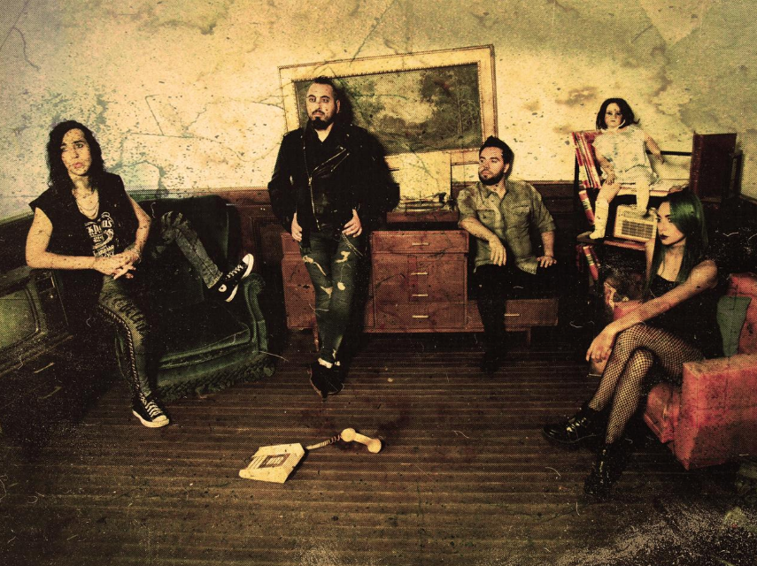 Pulso Crítico: "Hay que tratar de que el under crezca y salga adelante" - Con sólo un año y medio de actividad, Pulso Crítico ha logrado consolidar su propia personalidad en el under del rock pesado y el heavy metal y ya se encuentra realizando numerosos proyectos, entre ellos el lanzamiento de su primer videoclip y primer disco de estudio. 2f9e2325 d402 4f13 9930 e5826a0fd5a7